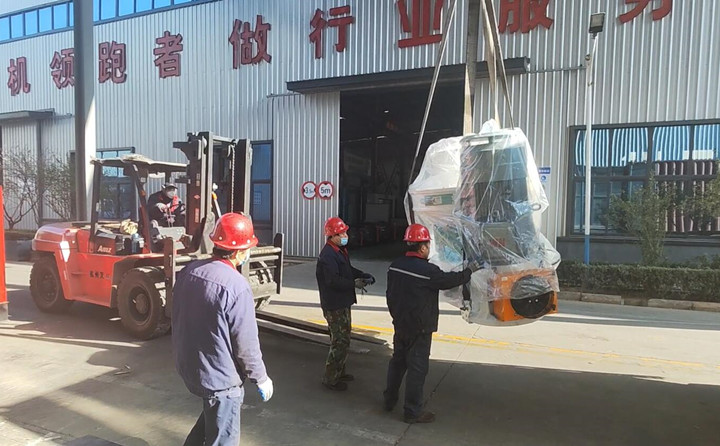 QQ截圖木屑顆粒機(jī)生產(chǎn)線發(fā)往英國(guó)倫敦，這是年產(chǎn)2萬(wàn)噸的顆粒機(jī)生產(chǎn)線設(shè)備.jpg